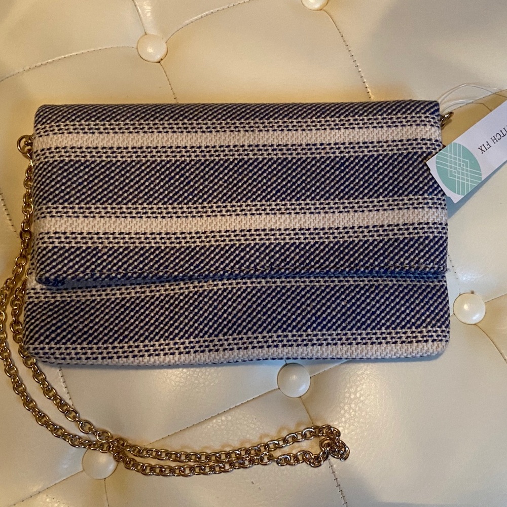Super cute market and spruce clutch
